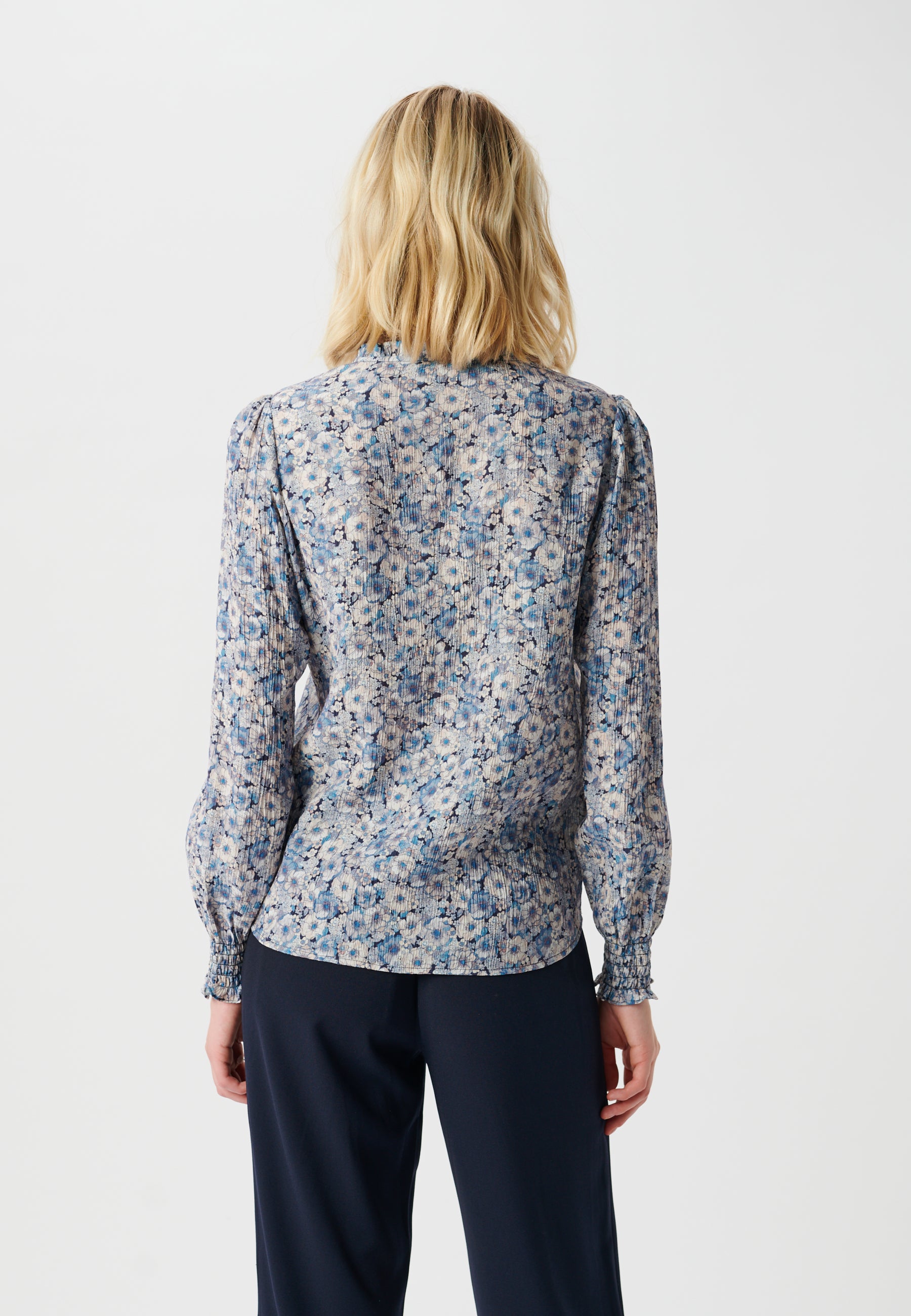 07-0722NS_5556_WOM_B