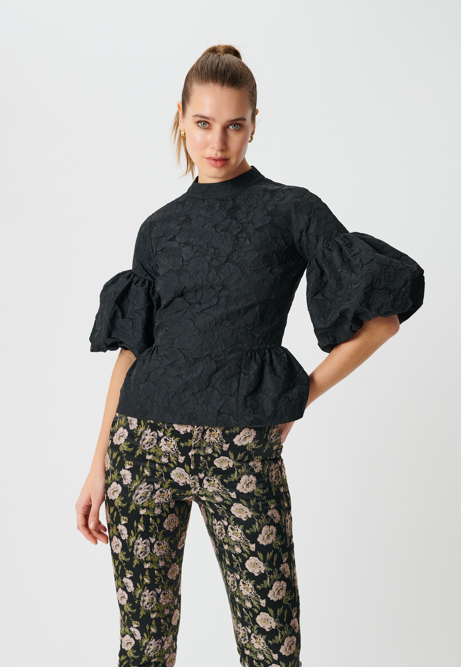 18-1022NS_1000_WOM_A