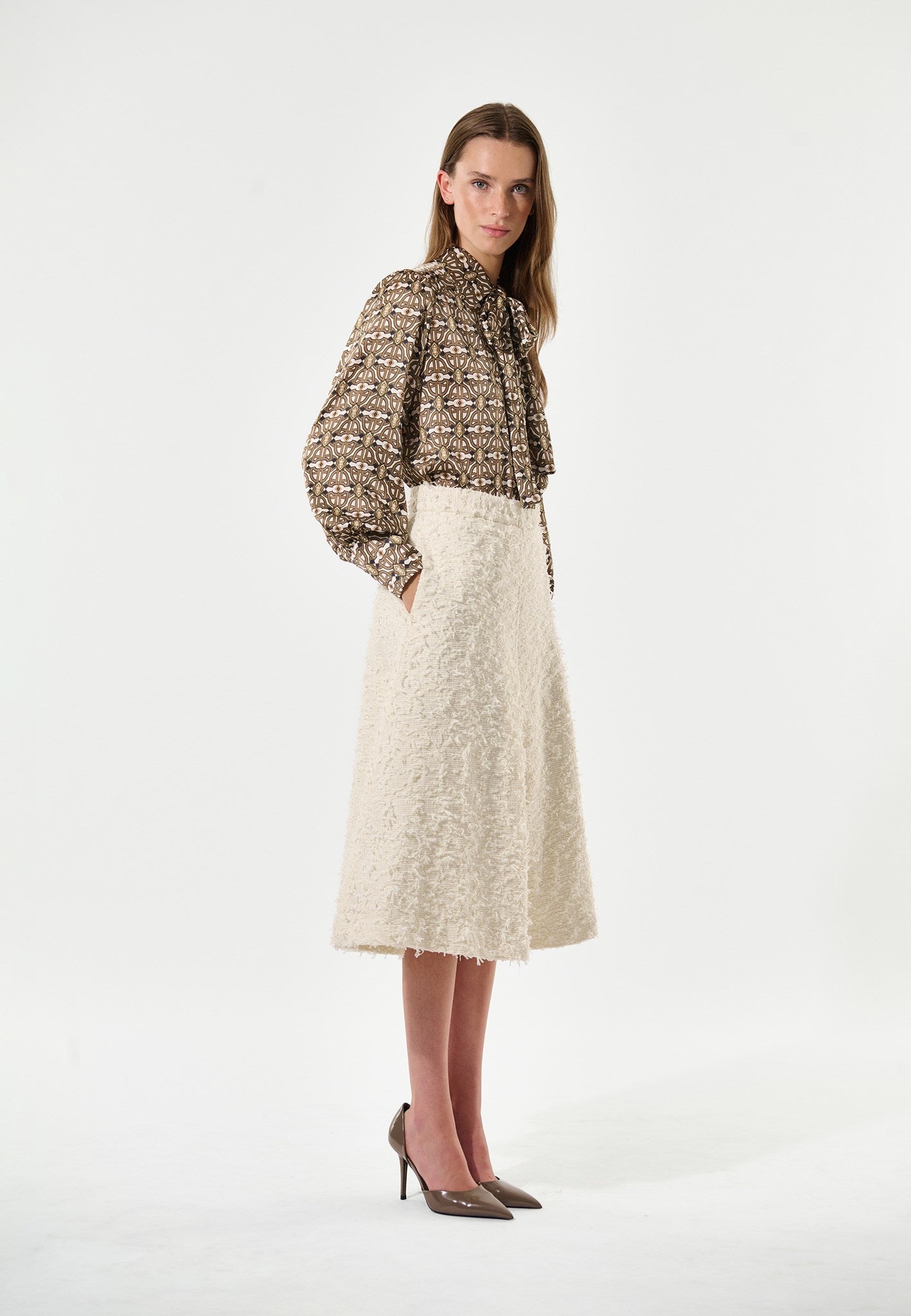 2041024 5834 32 WOM A