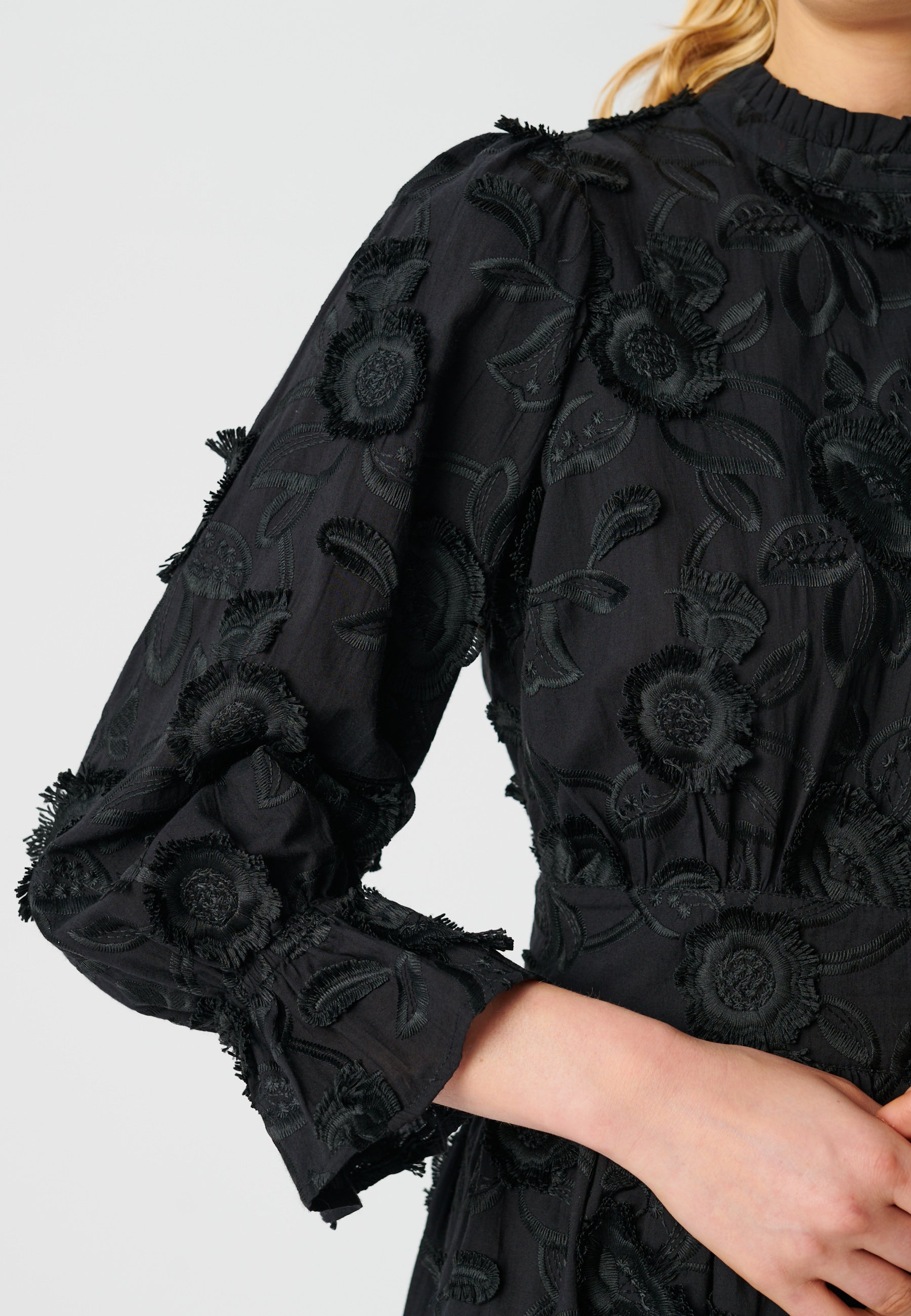 28-1022NS_1000_WOM_C