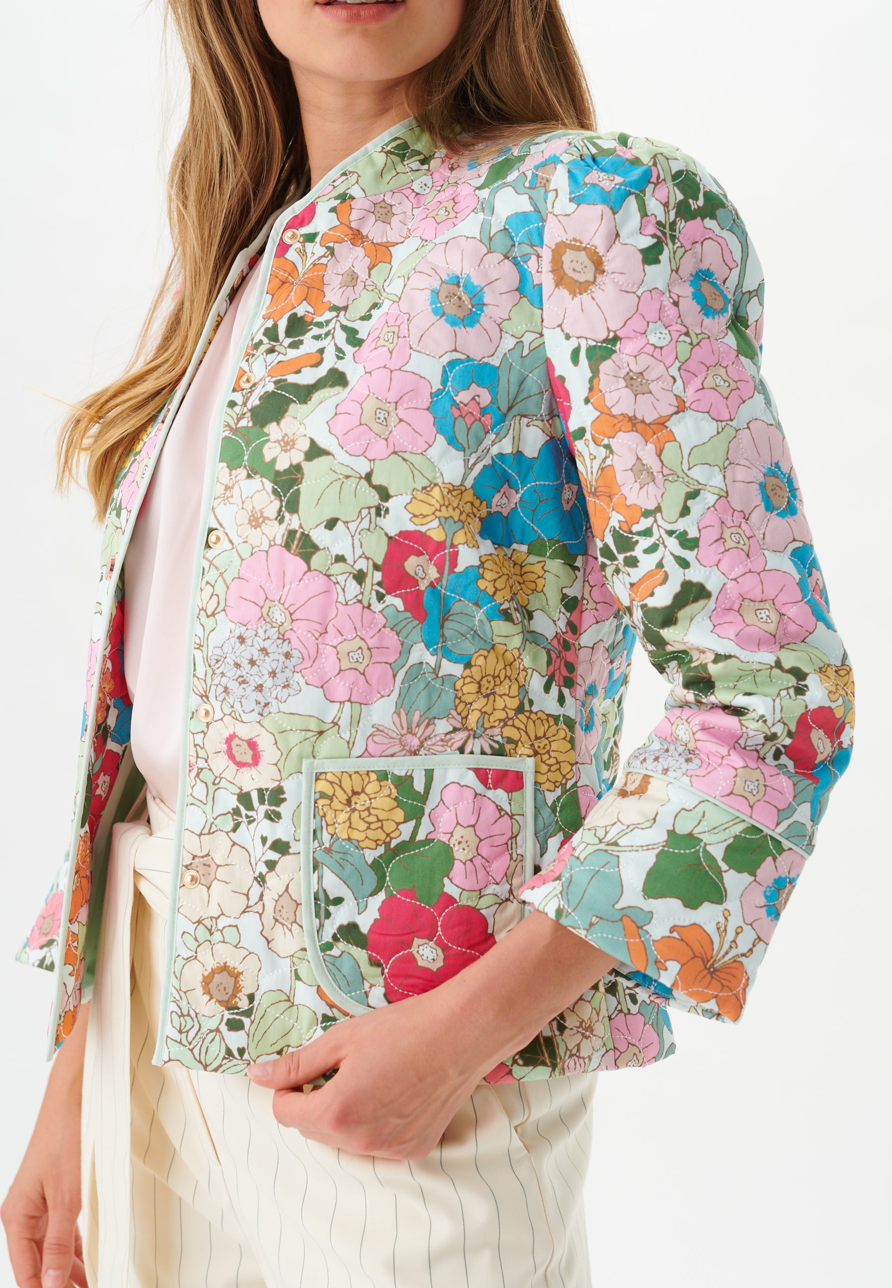 89-0122CO_5500_WOM_C