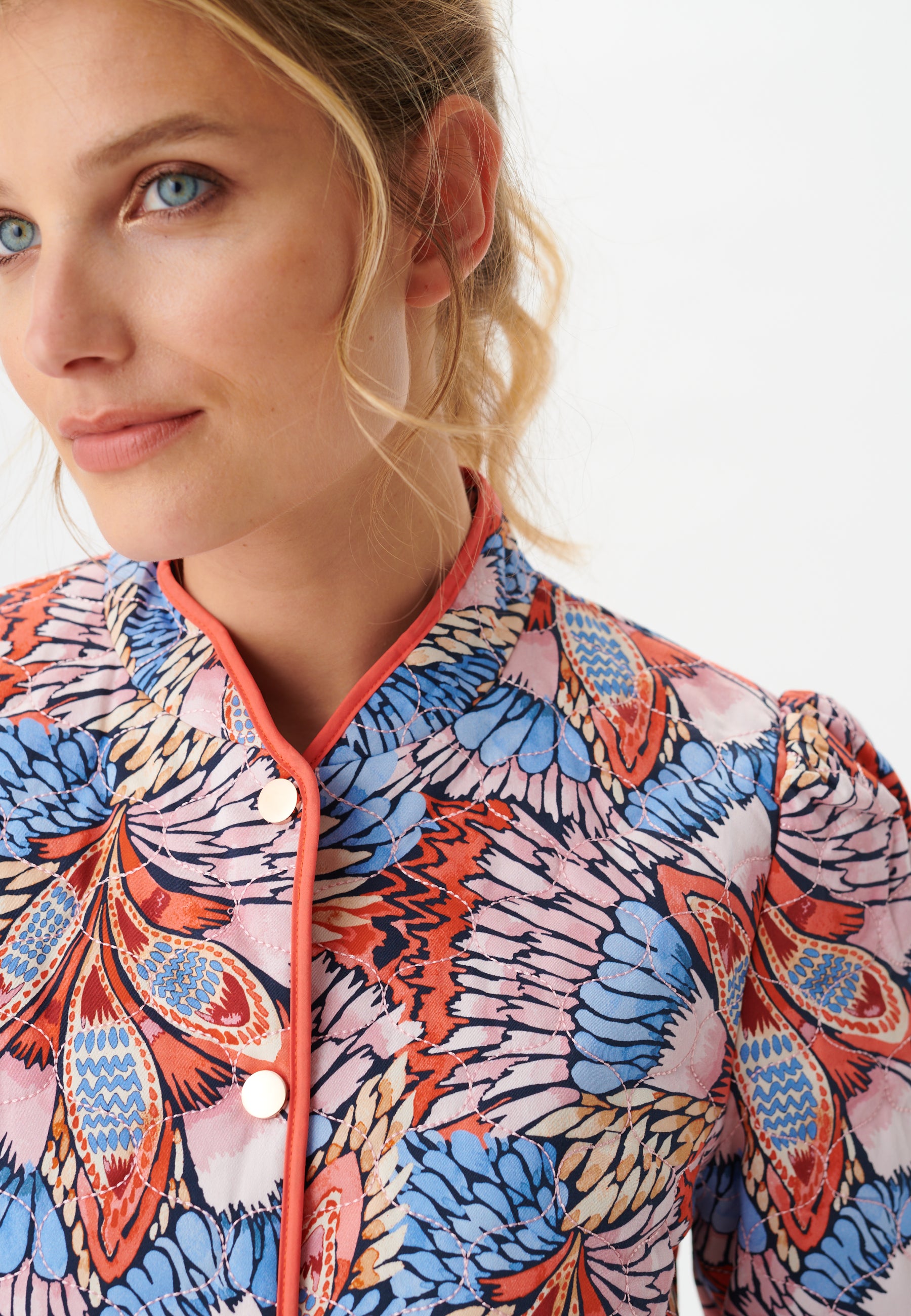 89-0122CO_5518_WOM_C