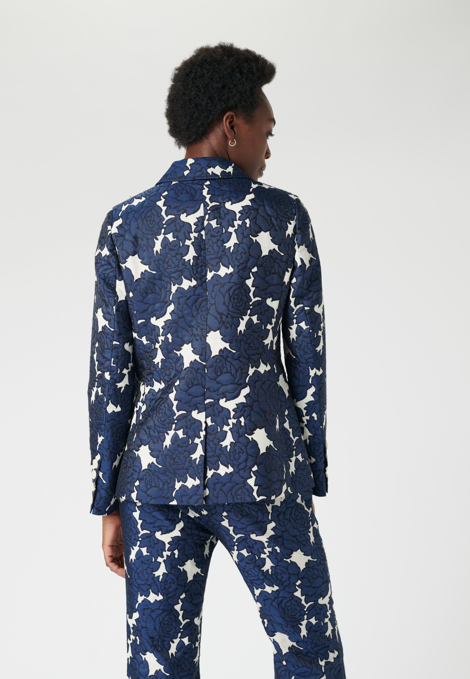 90-0123NS_5642_WOM_B